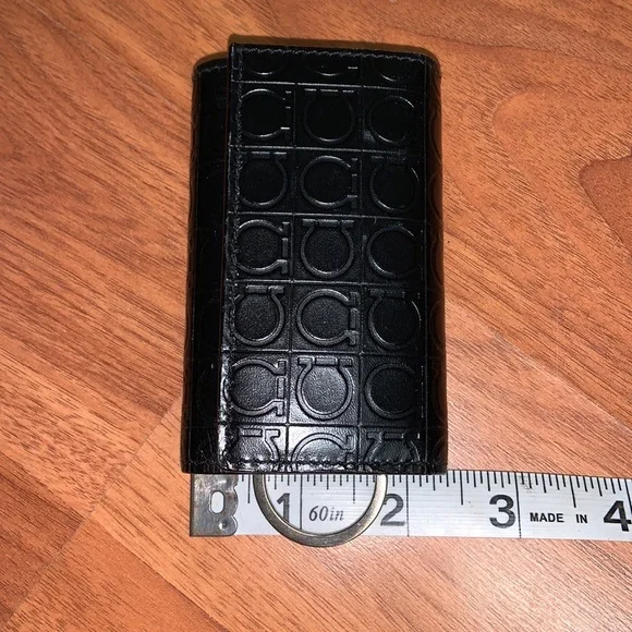 NWOT Salvatore Ferragamo Leather Key Holder